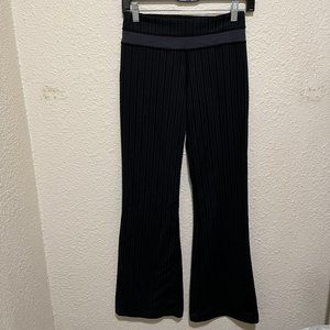 Lululemon Women's Stripped Straight Leg Yoga Pants 4